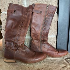 Born Albi Stitched Tall Boots size 9
